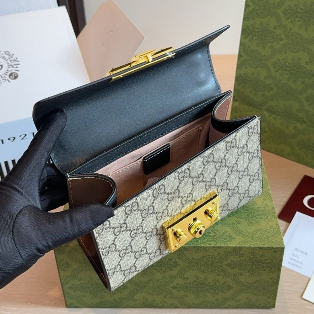 Gucci Padlock Small GG Shoulder Bag Black 20Cm