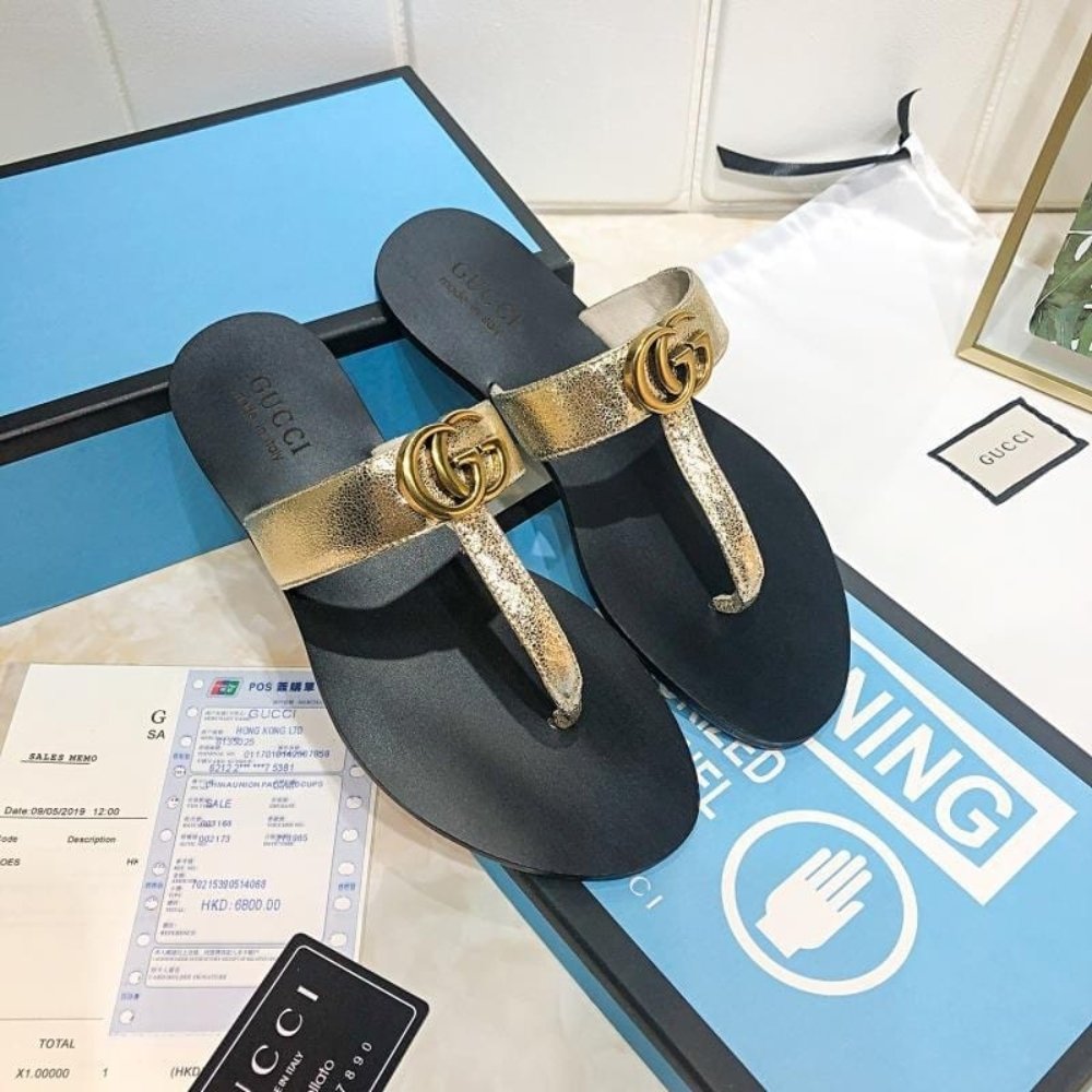 Gucci Thong Sandals With Double G Gold