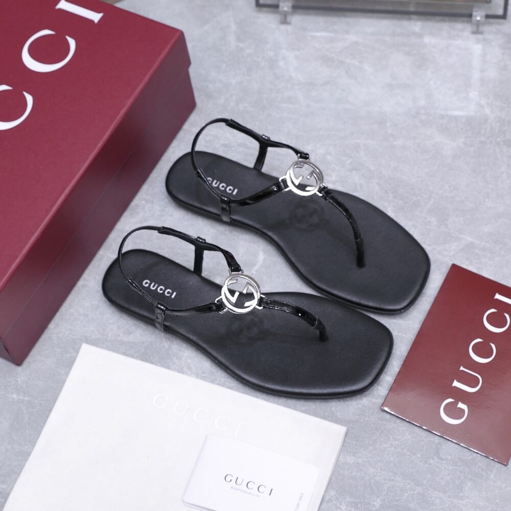 Gucci Women's Thong Sandal With Interlocking G Black 874699 BKO40 1000