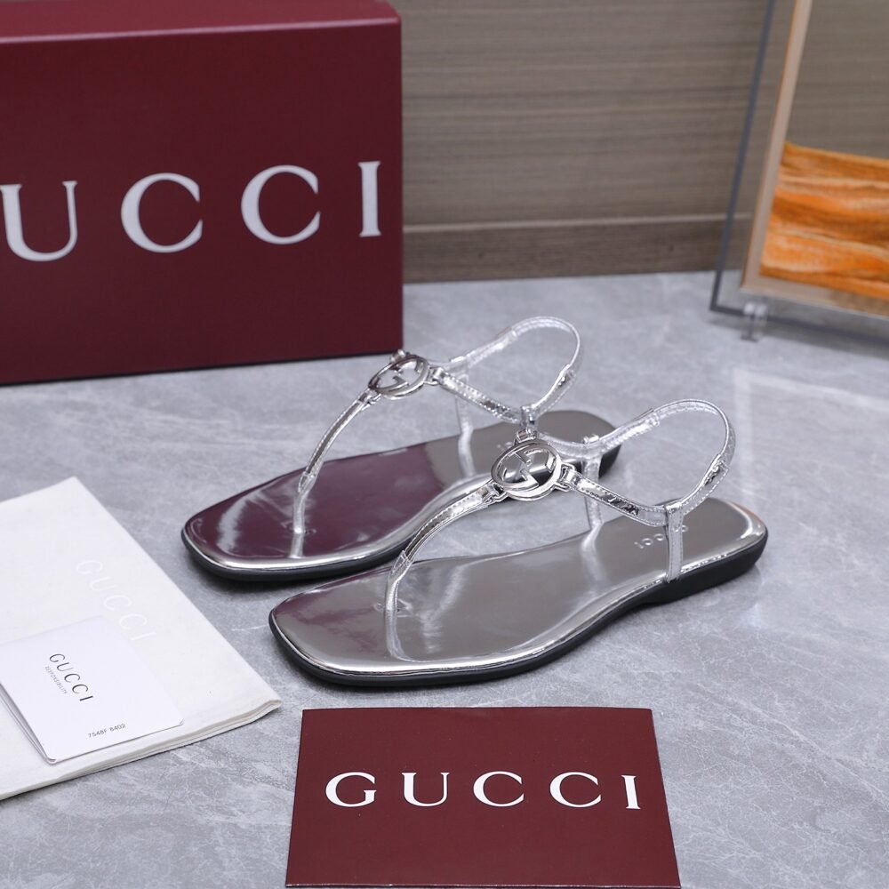 Gucci Women's Thong Sandal With Interlocking G Metallic Silver 874699 AAGNM 8106
