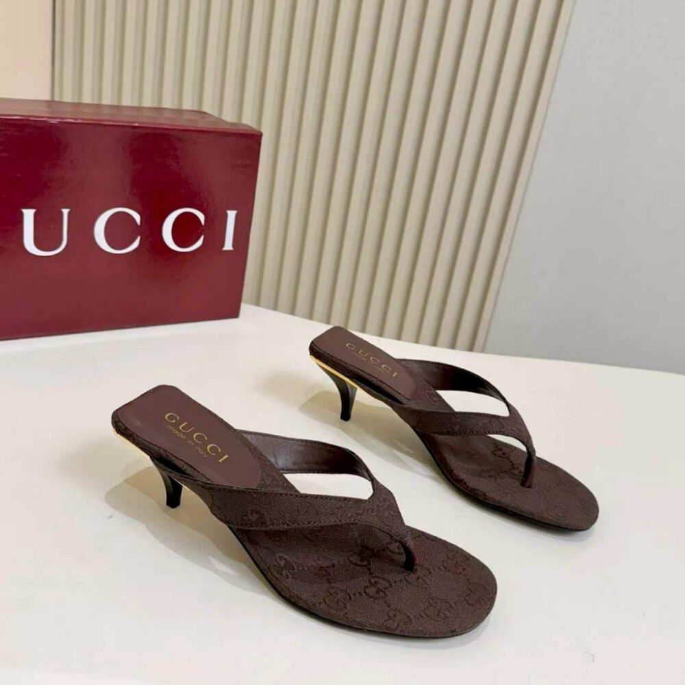 Gucci Women's Vittoria Thong Brown GG Canvas