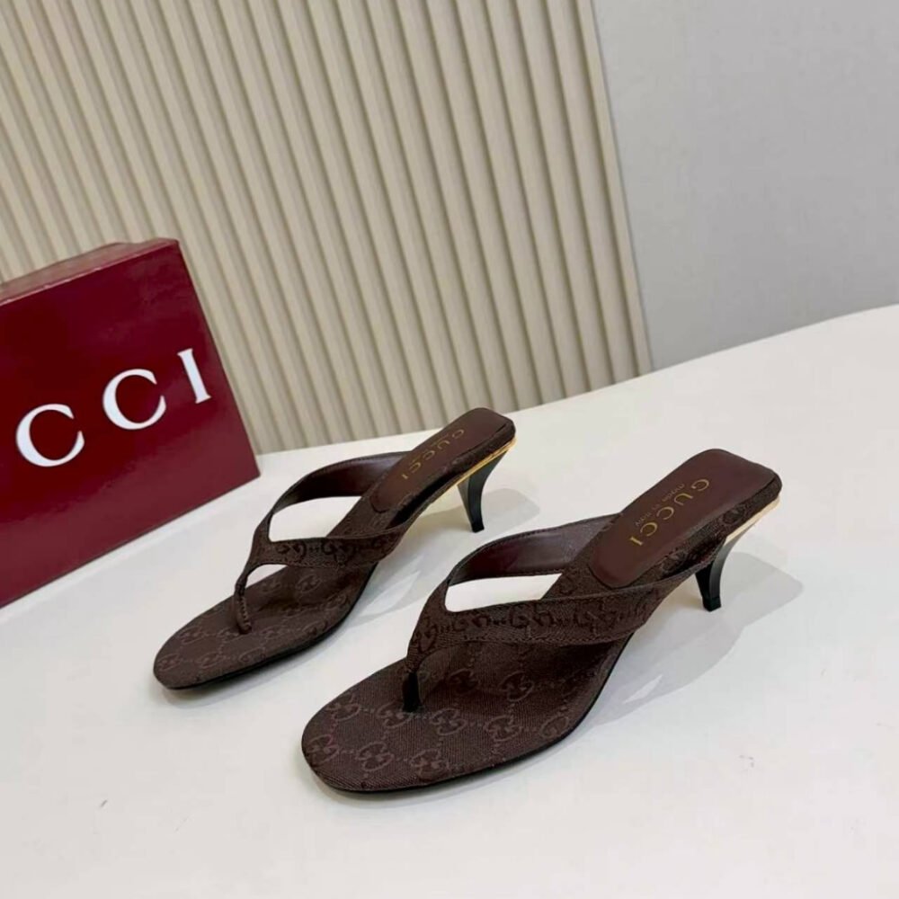 Gucci Women's Vittoria Thong Brown GG Canvas