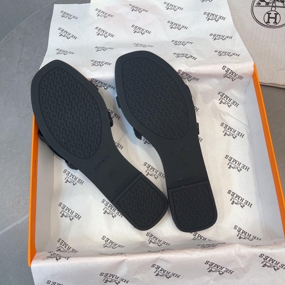 Hermes Aloha Sandal Black H201157Z 02350