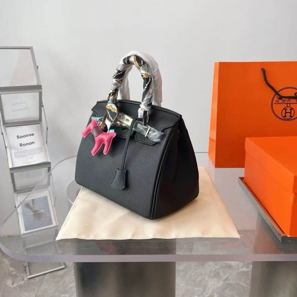 Hermes Birkin 35 Togo Leather Gold Hardware Black 35Cm