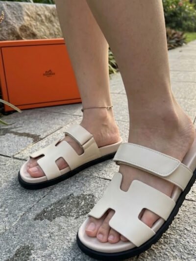 Hermes Chypre Sandal Beige H222299Z 32345