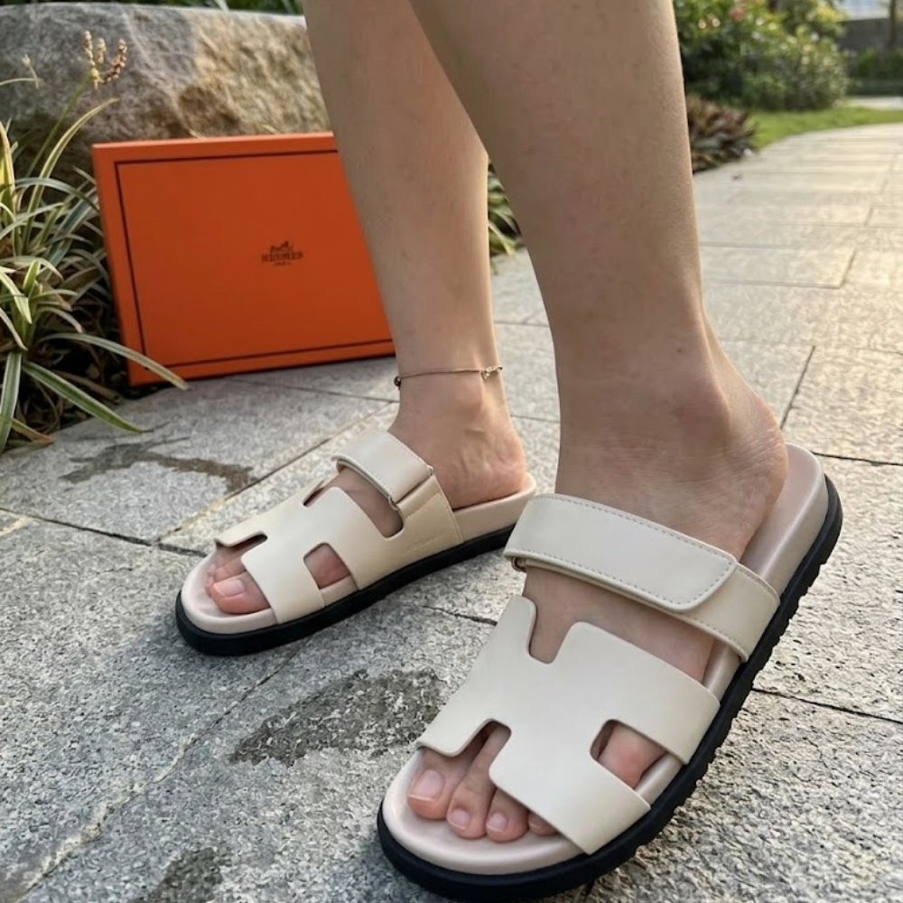 Hermes Chypre Sandal Beige H222299Z 32345