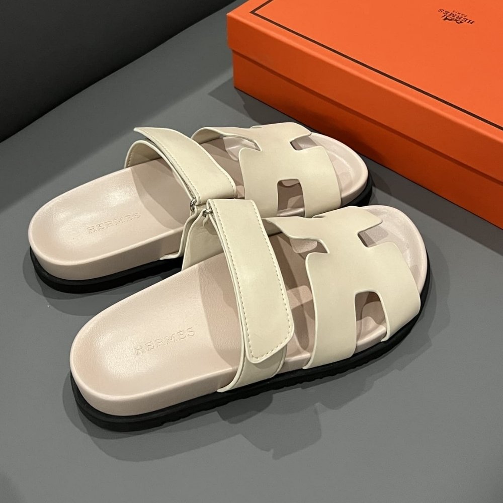 Hermes Chypre Sandal Beige H222299Z 32345