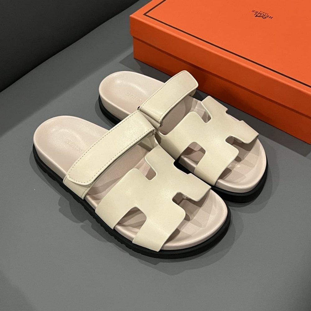 Hermes Chypre Sandal Beige H222299Z 32345