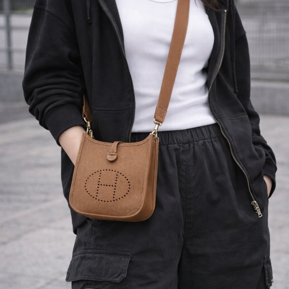 Hermes Evelyne 16 Shoulder Bag Brown 16cm