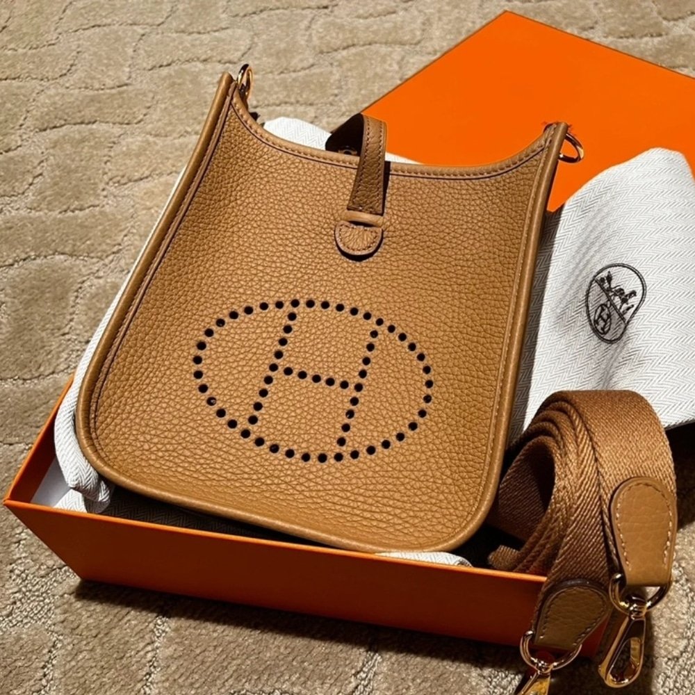 Hermes Evelyne 16 Shoulder Bag Brown 16cm
