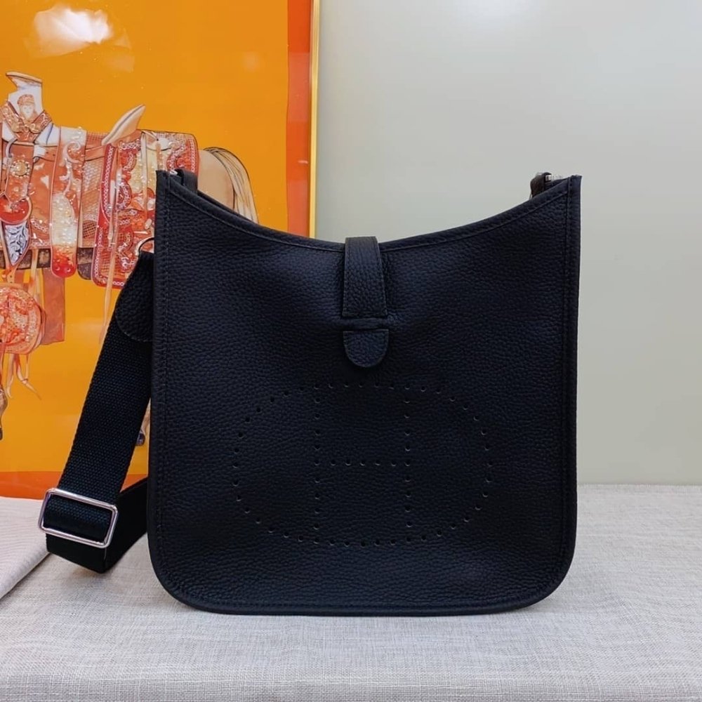 Hermes Evelyne 25 Crossbody Bag Black 25Cm H069426CKAV