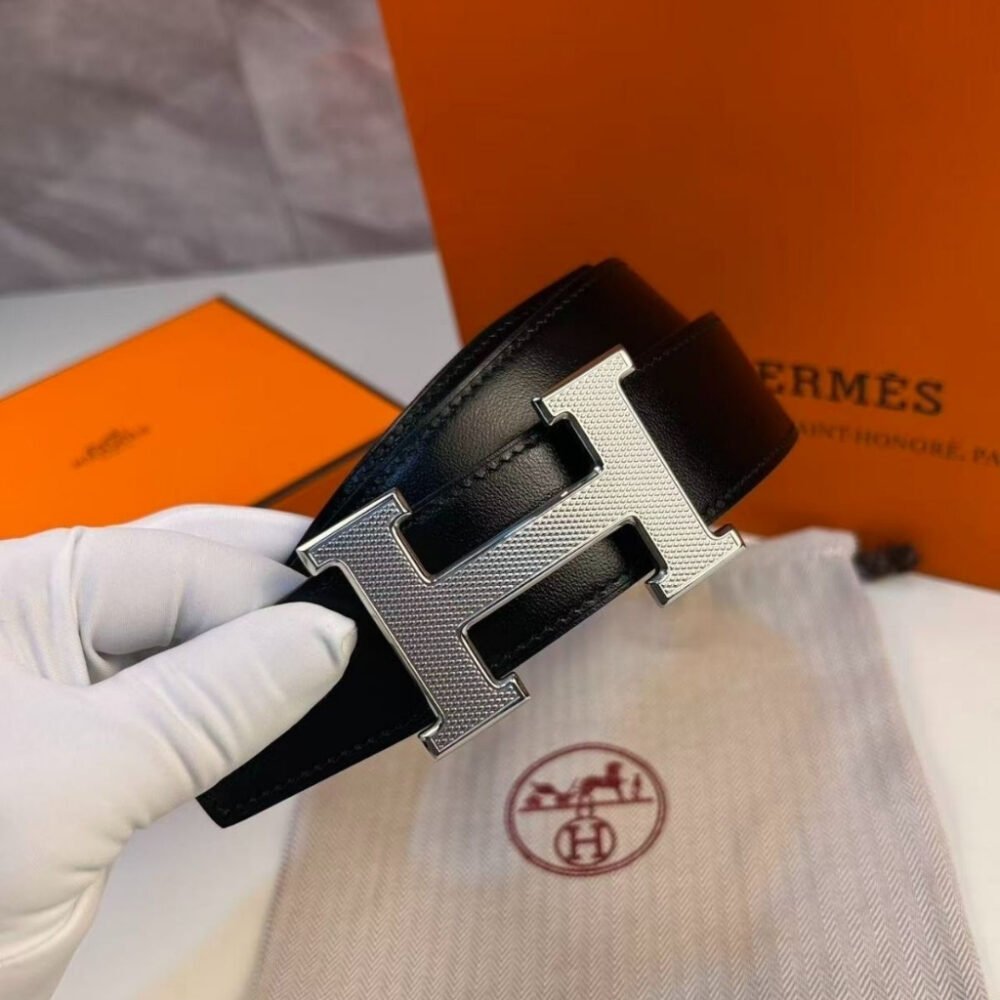 Hermes H Guillochee Belt Buckle And Reversible Leather Strap Brown 32mm H064540CK05