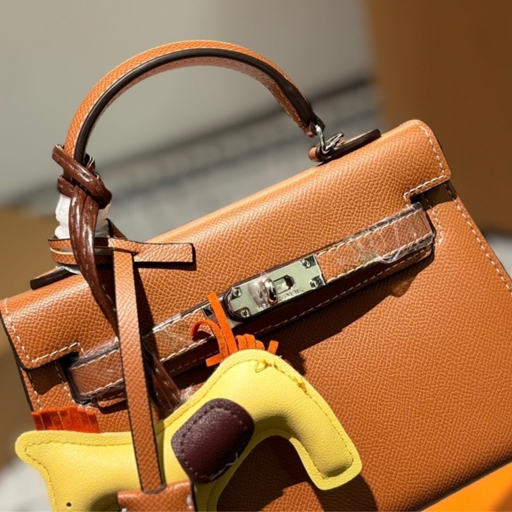 Hermès Kelly 20 Epsom Silver Buckle Brown 20Cm
