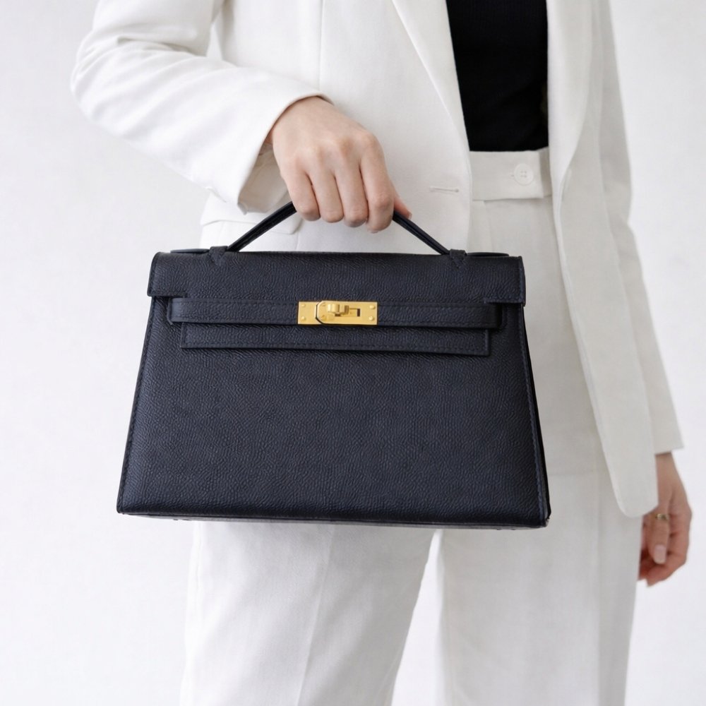 Hermes Kelly 25 Epsom Handbag Black And Gold Hardware 25cm