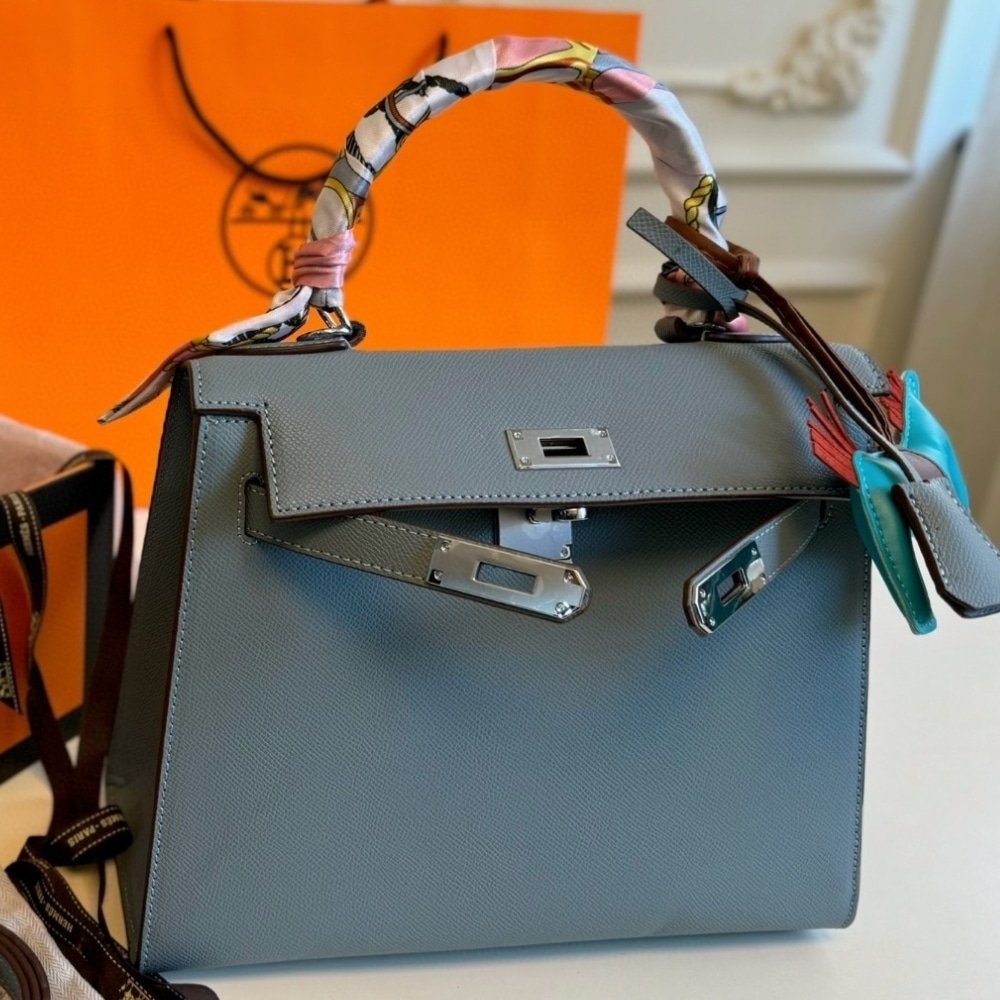 Hermes Kelly 28 Epsom Bleu Celeste 28Cm