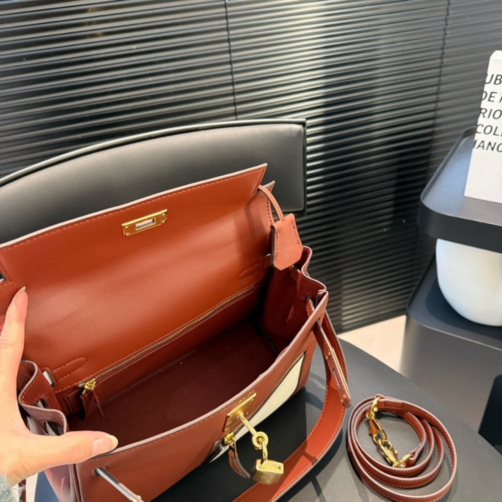 Hermes Kelly 28 Retourne Orange Gold Tone Hardware 28Cm