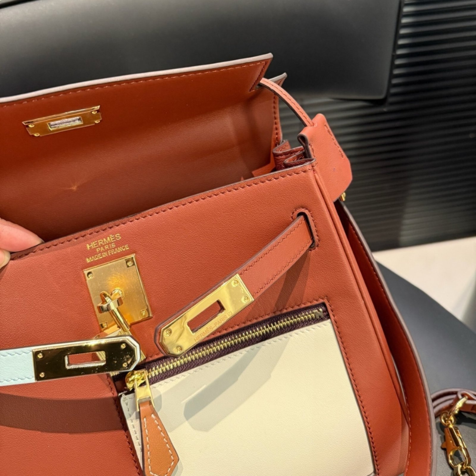 Hermes Kelly 28 Retourne Orange Gold Tone Hardware 28Cm