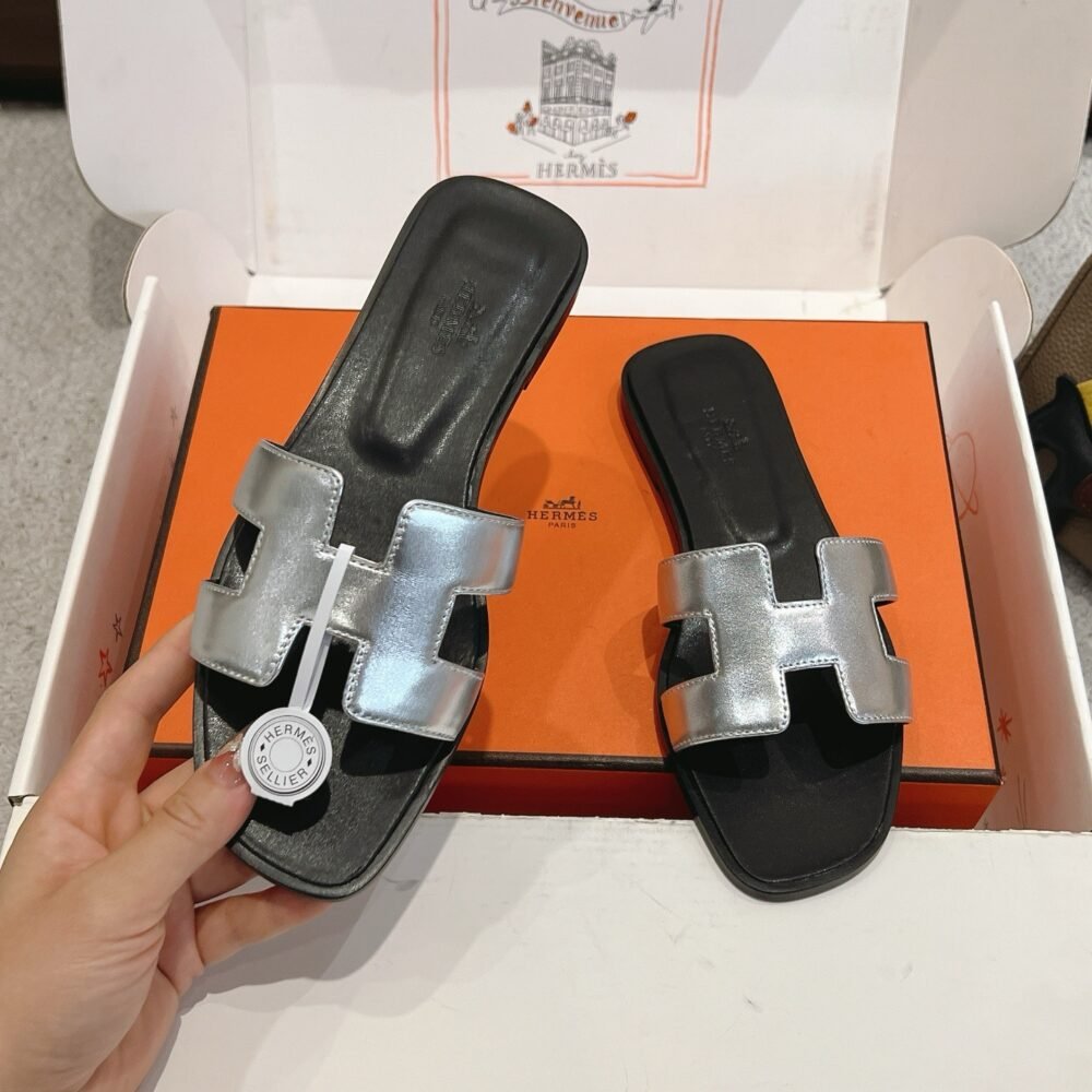 Hermes Oran Sandals Gris Argenté Silver