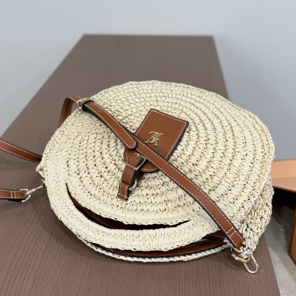 Louis Vuitton Around Me MM Shoulder Bag Raffia White 34Cm M25243