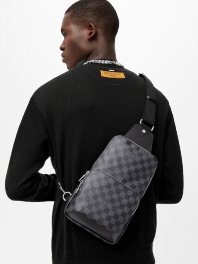 Louis Vuitton Avenue Slingbag Damier Black 31Cm N41719