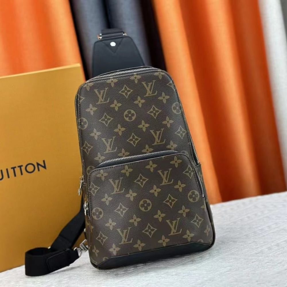Louis Vuitton Avenue Slingbag Monogram Brown 31Cm M45897