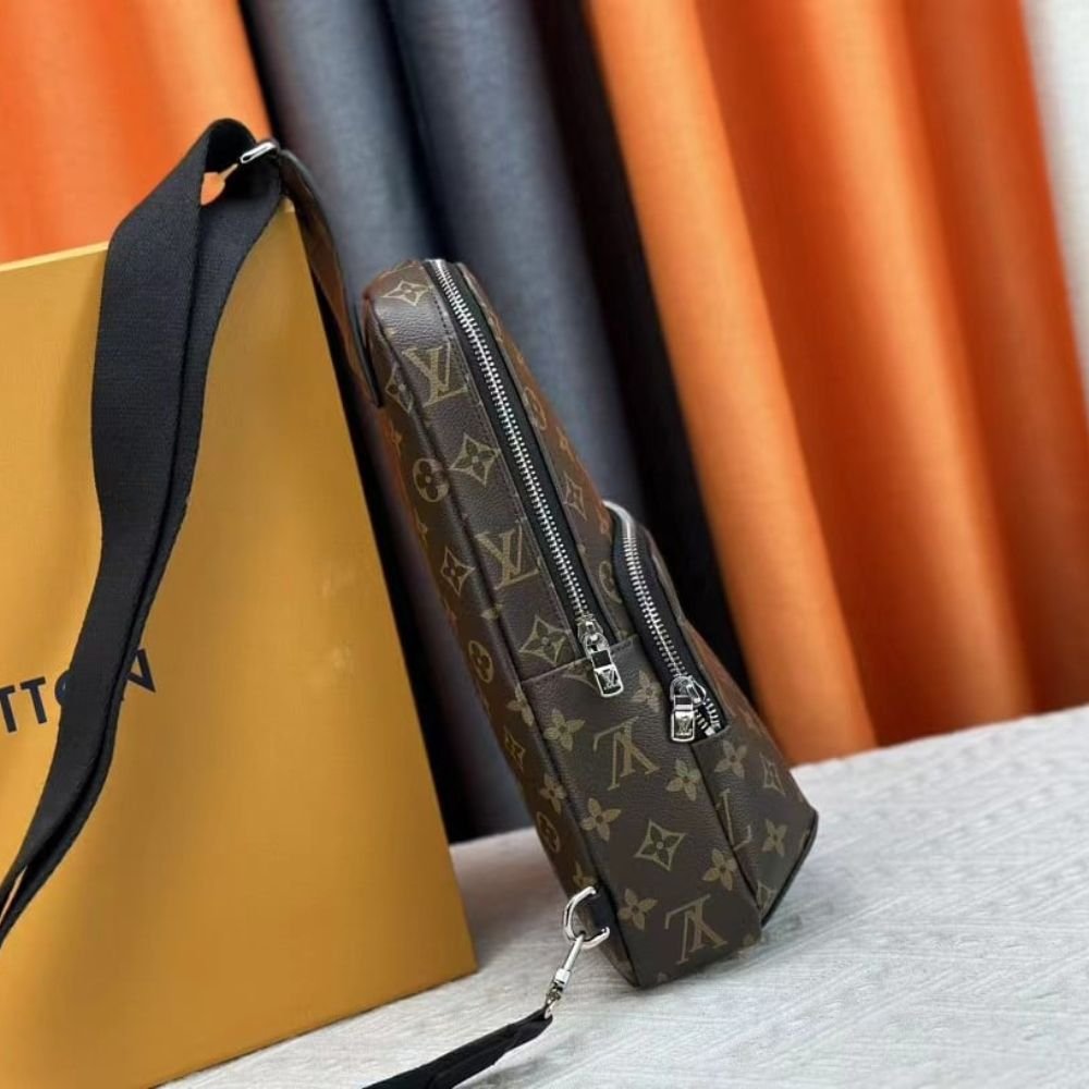 Louis Vuitton Avenue Slingbag Monogram Brown 31Cm M45897