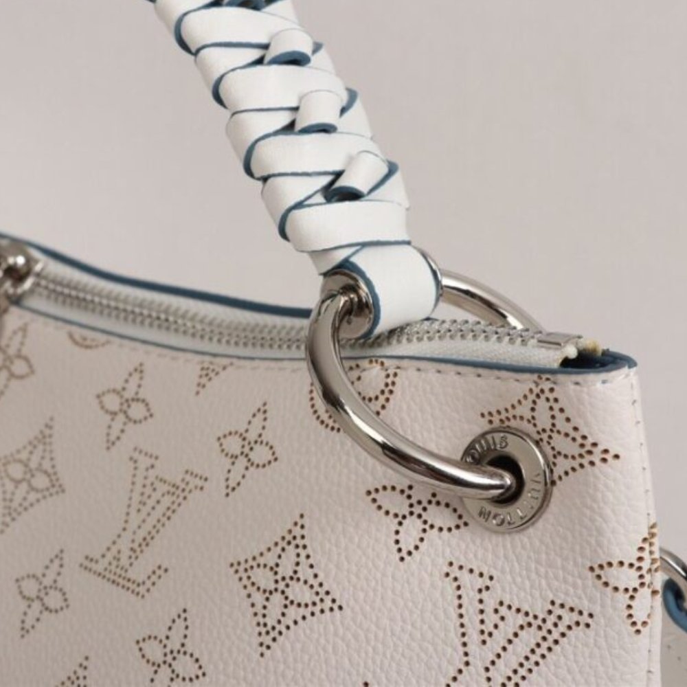 Louis Vuitton Beaubourg Hobo MM White 32Cm M56201