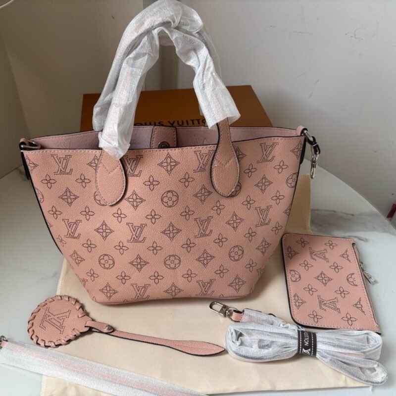 Louis Vuitton Blossom PM Mahina Pink Bag 21cm M23196