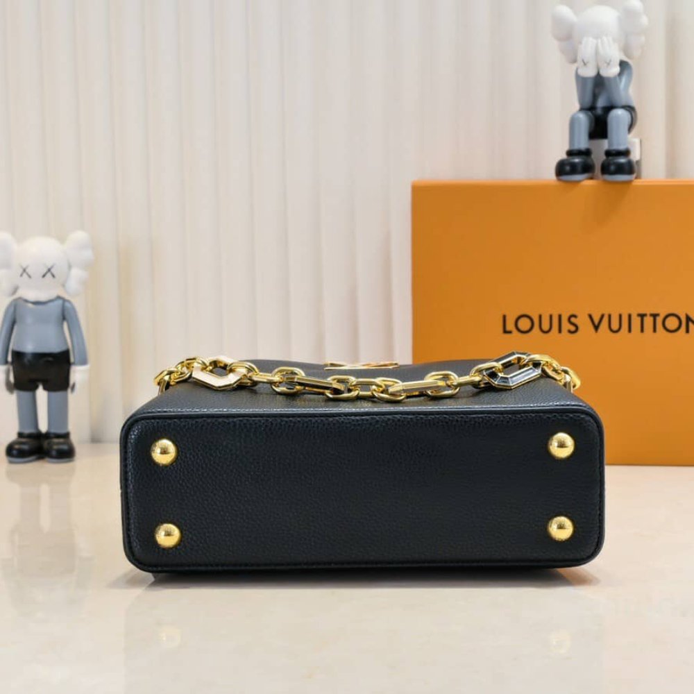 Louis Vuitton Capucines BB Black 27Cm