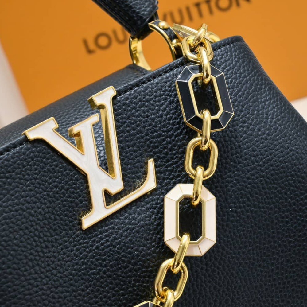 Louis Vuitton Capucines BB Black 27Cm