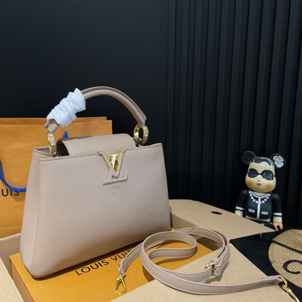 Louis Vuitton Capucines BB Galet Grey 27Cm M94634