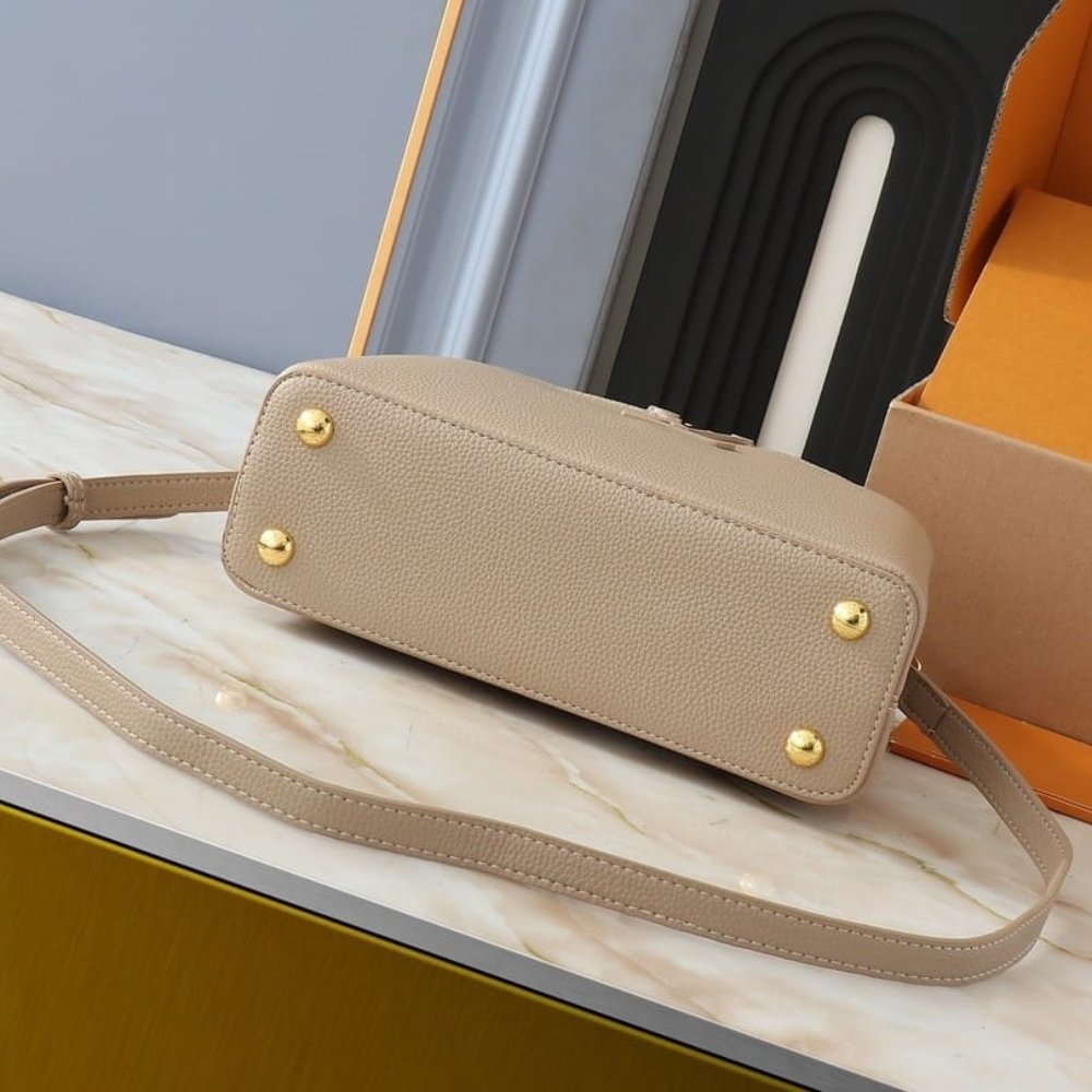 Louis Vuitton Capucines BB Galet Grey 27Cm M94634