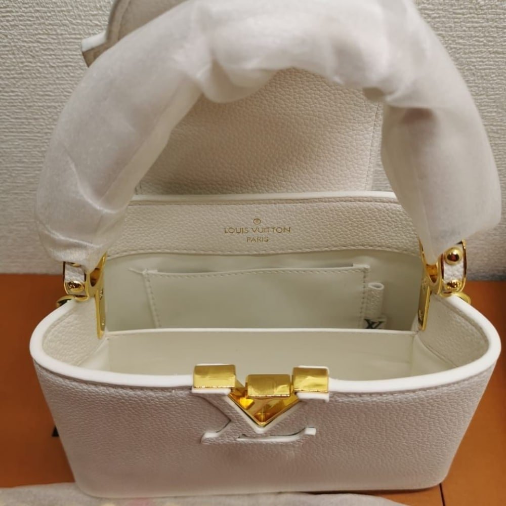 Louis Vuitton Capucines Mini White 20Cm