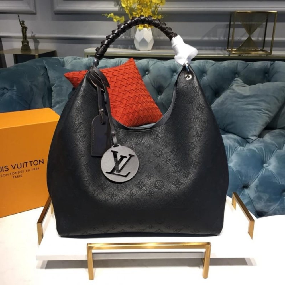 Louis Vuitton Carmel Mahina Black 40Cm M52950