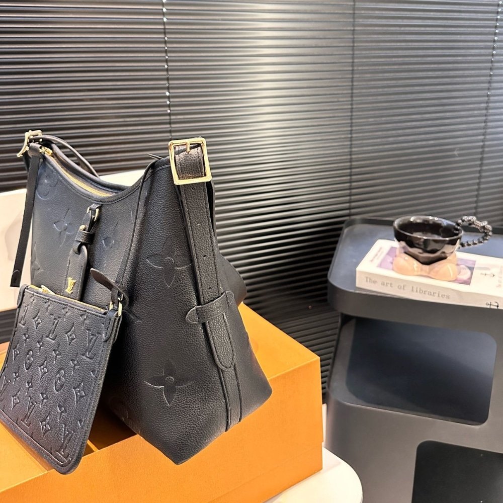 Louis Vuitton CarryAll PM Black 29Cm M46288