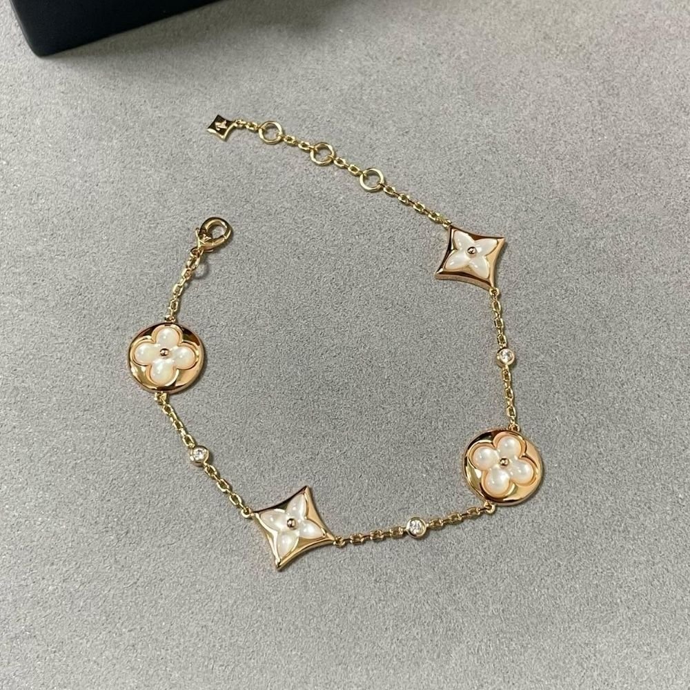 Louis Vuitton Color Blossom BB Bracelet Gold Tone With White Q95596