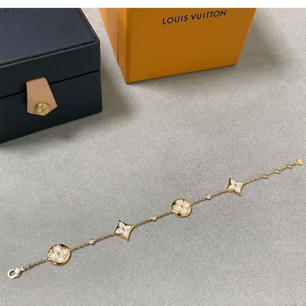 Louis Vuitton Color Blossom BB Bracelet Gold Tone With White Q95596