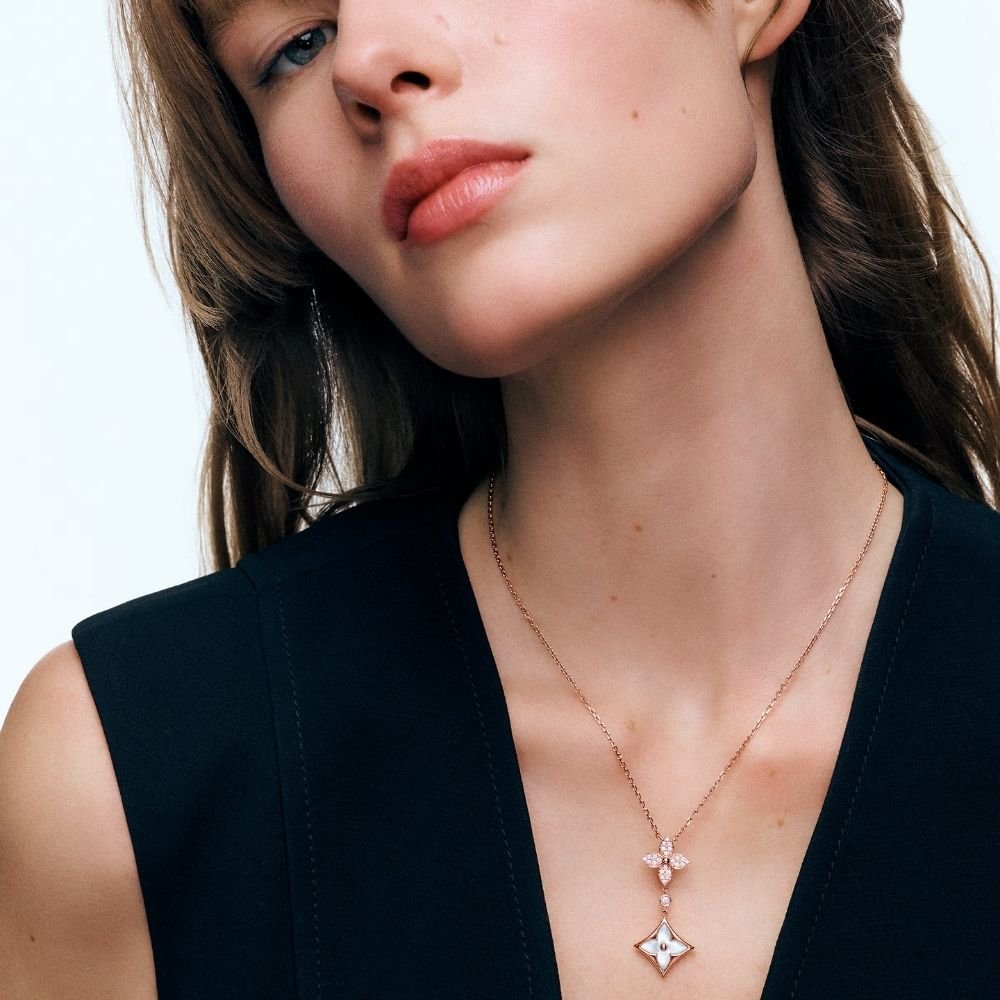 Louis Vuitton Color Blossom Double Star Pendant Q94676