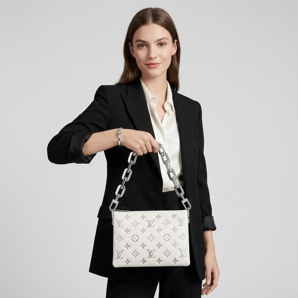 Louis Vuitton Coussin BB White 21Cm M11957