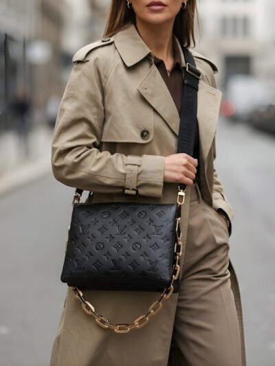 Louis Vuitton Coussin PM Bag Black 26Cm M21260