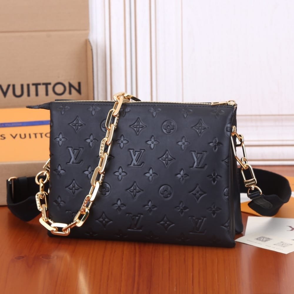 Louis Vuitton Coussin PM Bag Black 26Cm M21260