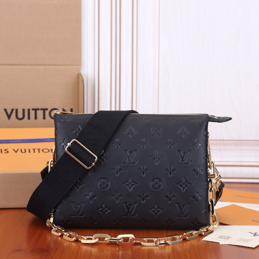 Louis Vuitton Coussin PM Bag Black 26Cm M21260