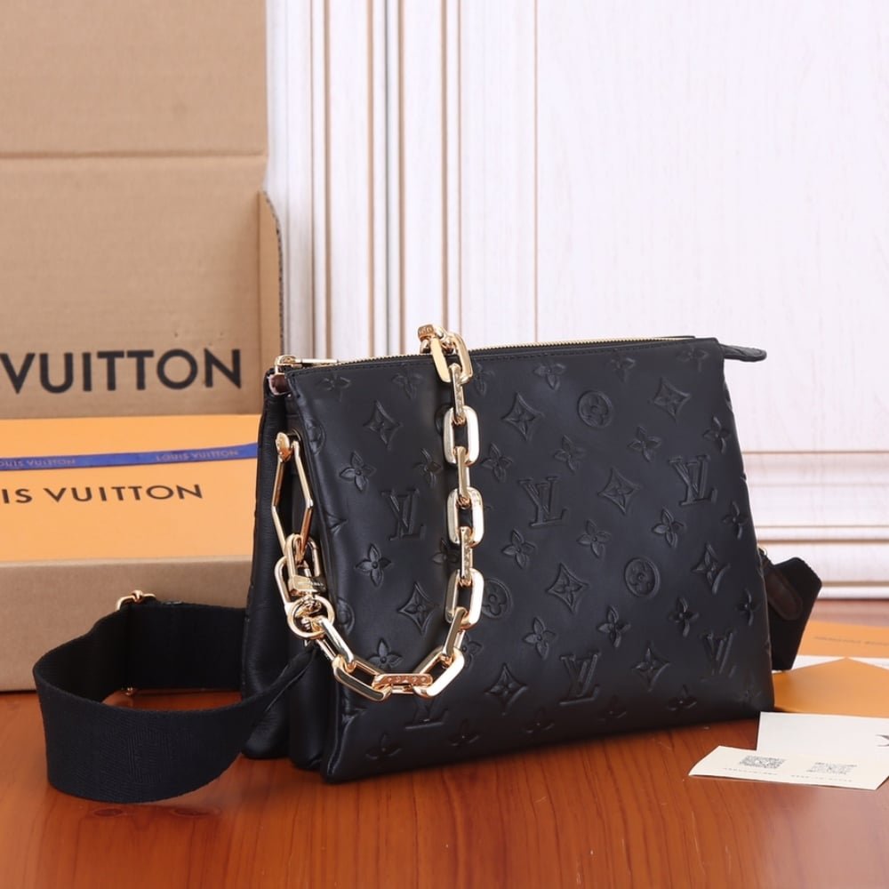 Louis Vuitton Coussin PM Bag Black 26Cm M21260