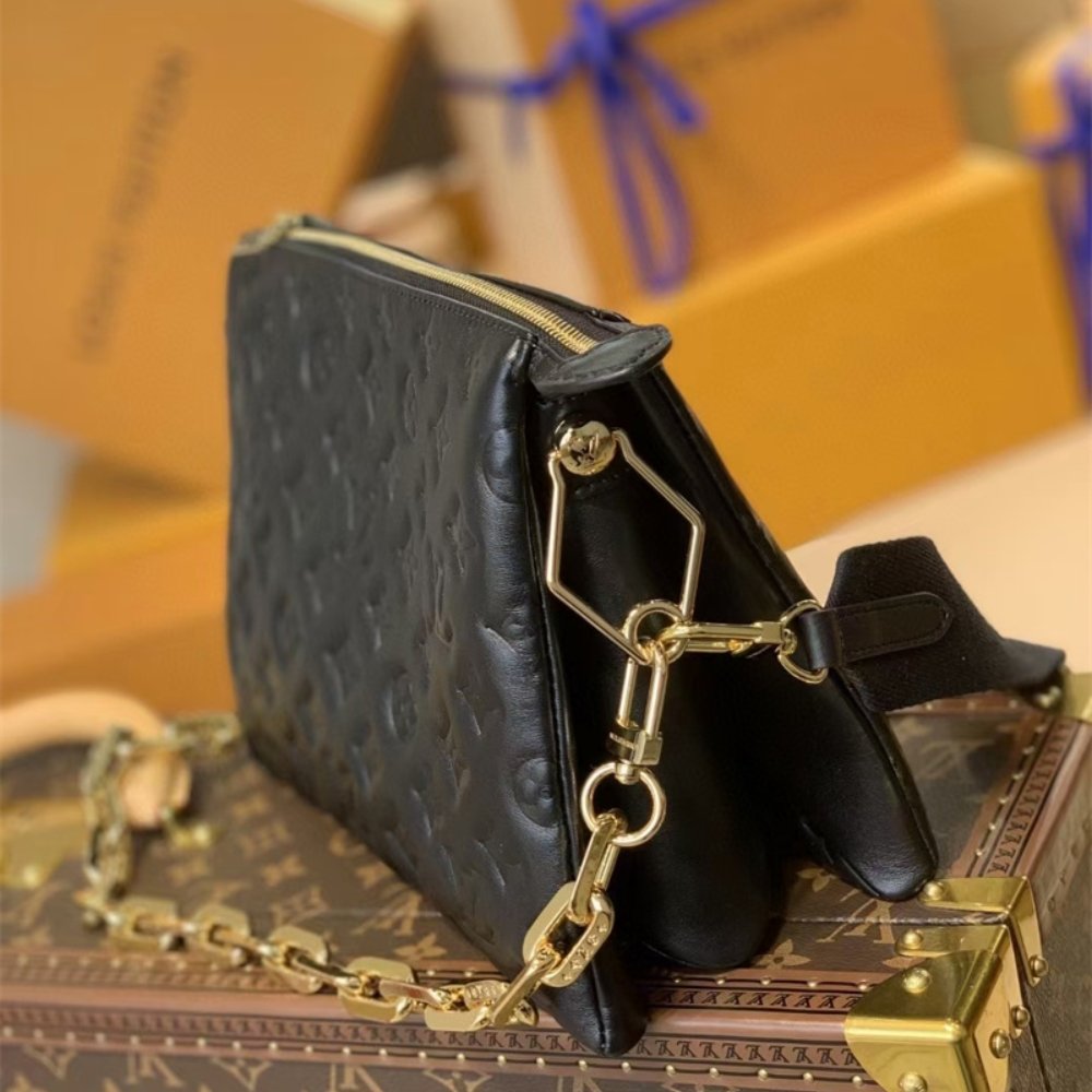 Louis Vuitton Coussin PM Black 26Cm M57790