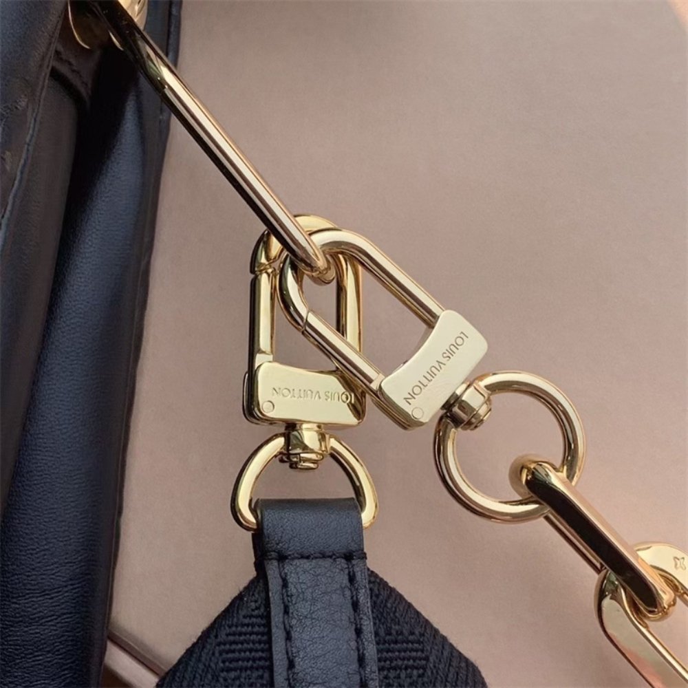 Louis Vuitton Coussin PM Black 26Cm M57790