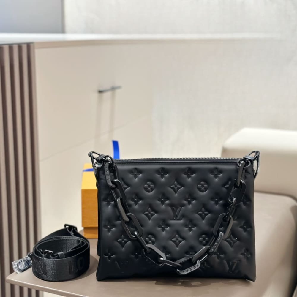Louis Vuitton Coussin PM Black 27Cm M11370