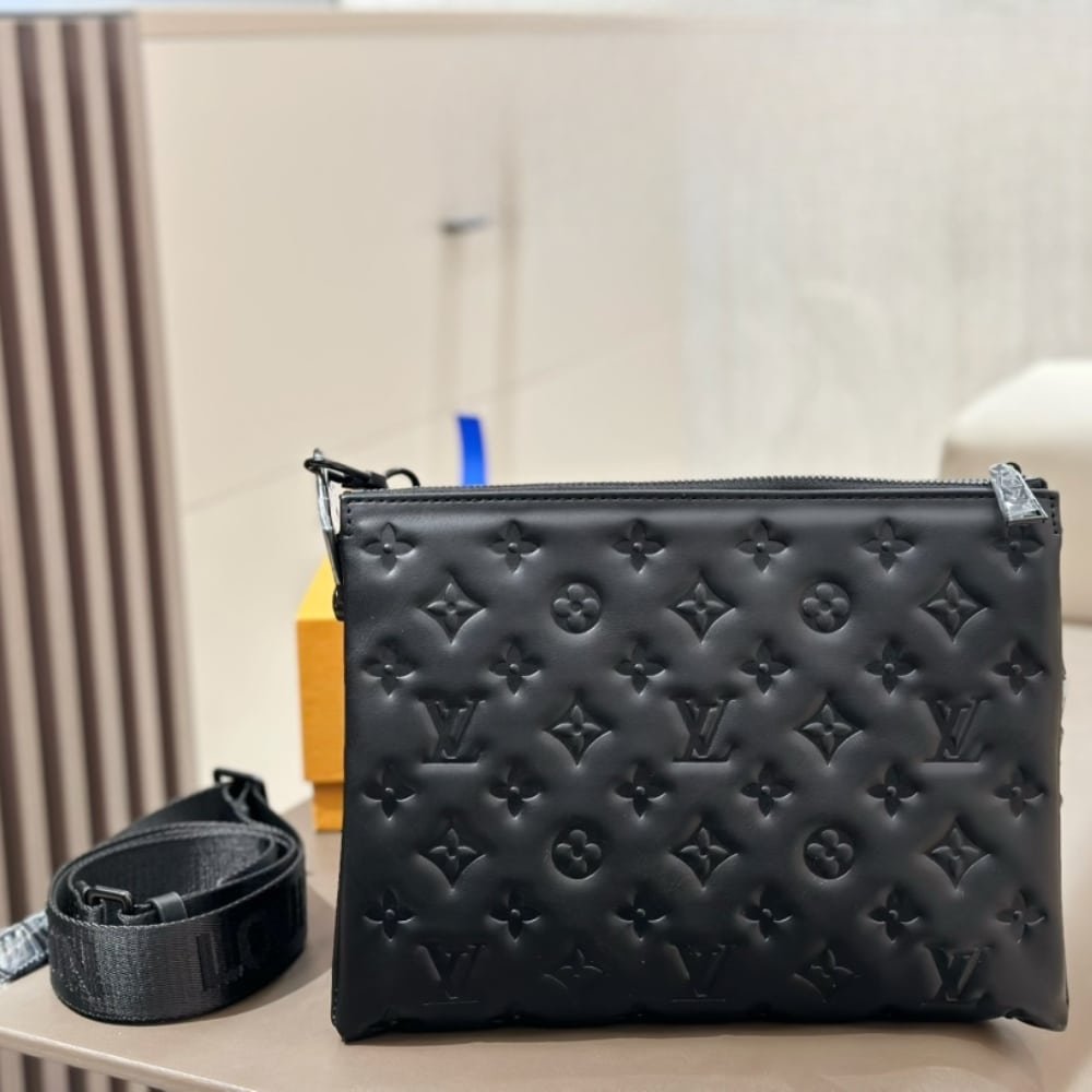 Louis Vuitton Coussin PM Black 27Cm M11370