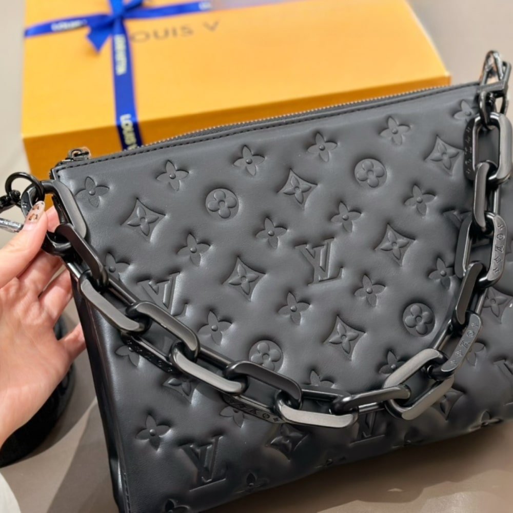 Louis Vuitton Coussin PM Black 27Cm M11370