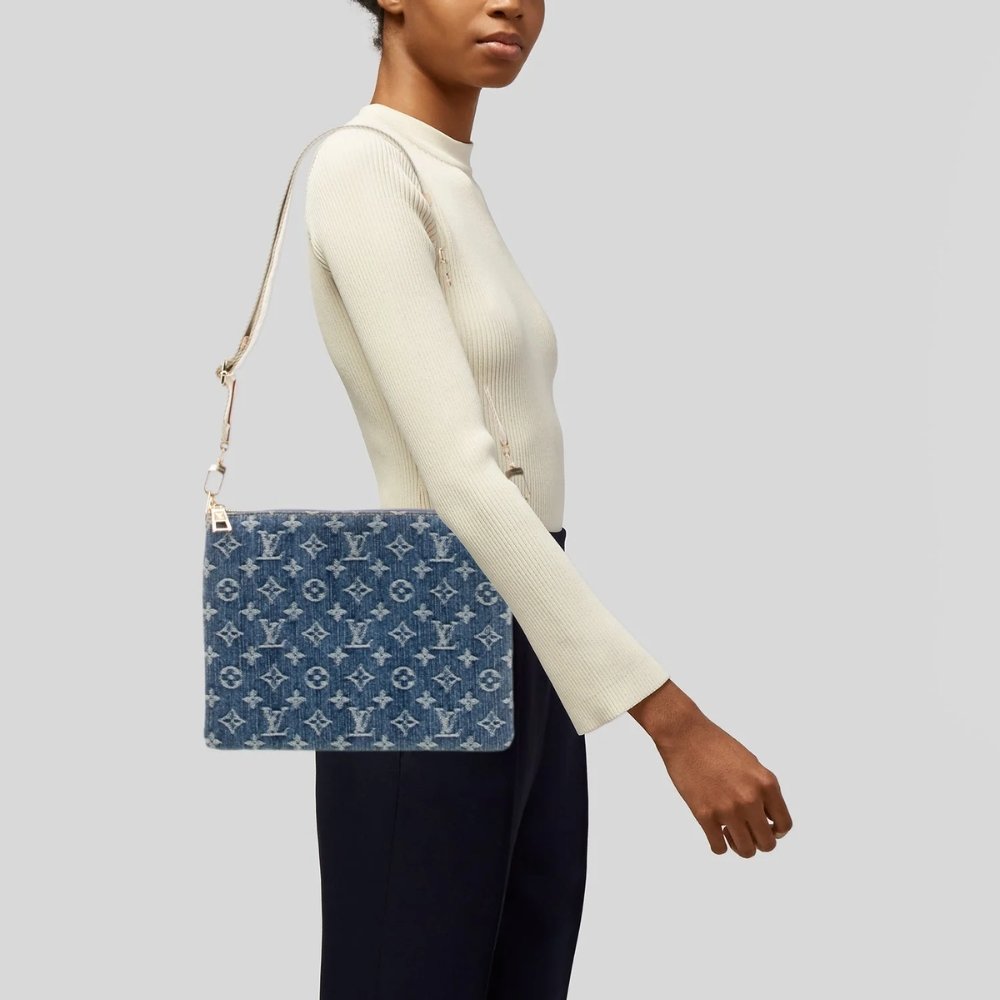 Louis Vuitton Coussin PM Denim Blue 26Cm M24564