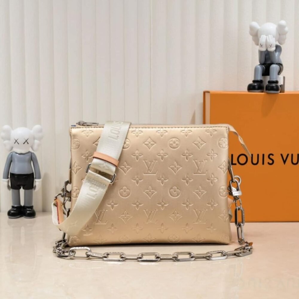 Louis Vuitton Coussin PM Golden 26Cm M59278